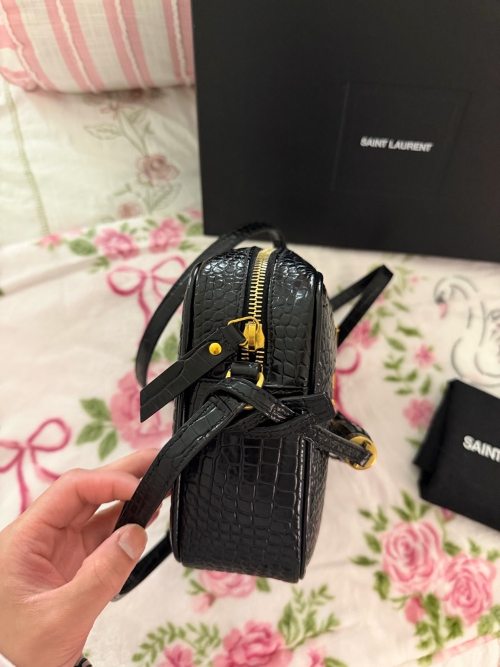 Saint Laurent Black Lou Croc-Embossed Leather Camera Bag - Picture 5 of 6
